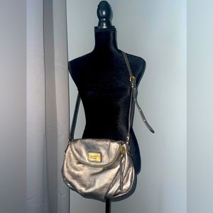Marc by Marc Jacobs Workwear Gunmetal Metallic Grey Leather Crossbody Bag Purse